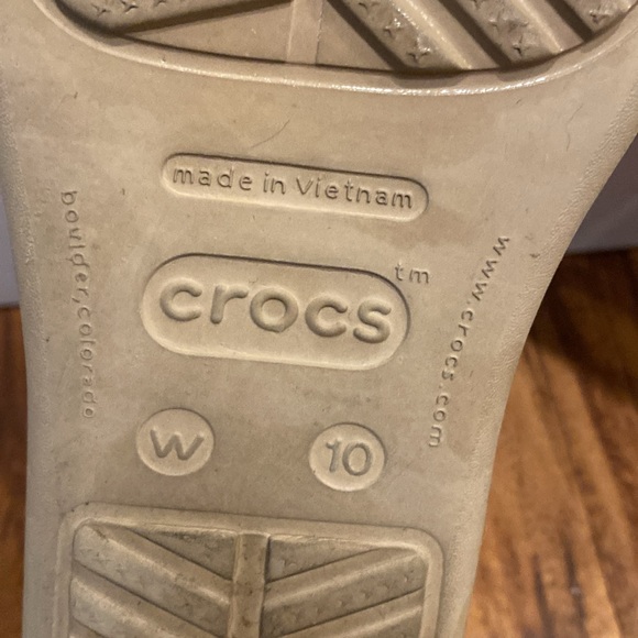 Crocs Sandals - Women’s 10 - Picture 3 of 6